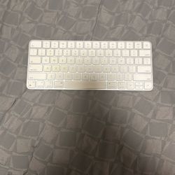 Magic Keyboard