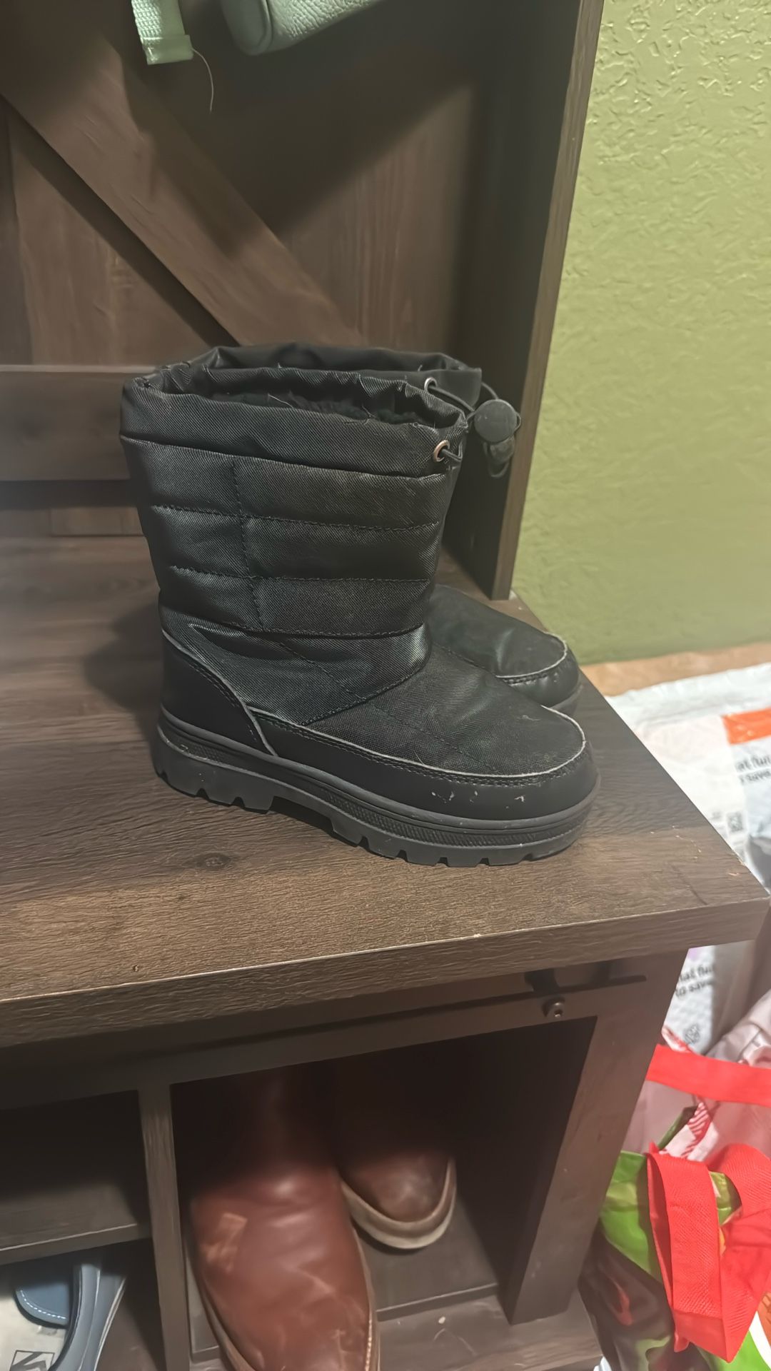 Kid Snow boots Size 11 
