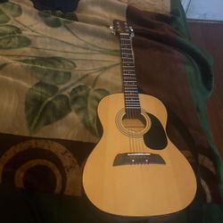 "Beautiful Acoustic Guitar - Perfect Condition