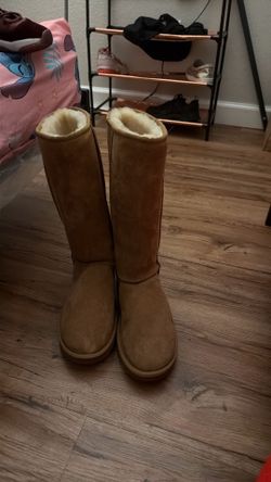 Women size 11  brown Ugg boots