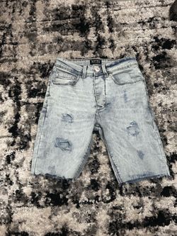Size 28 shorts
