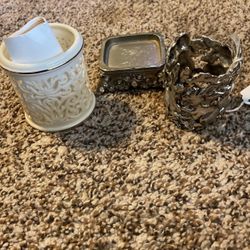 1lenox Tea Light Candle Holder , 1 Pewter Bunnies Candle Holder , Candle Stand Or Lift Something 