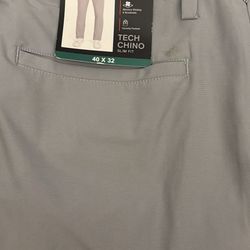 New with tags men’s Dockers slim fit gray in color size 40 x 32 