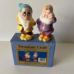 Snow White Sneezy & Bashful Salt And Pepper Shakers 
