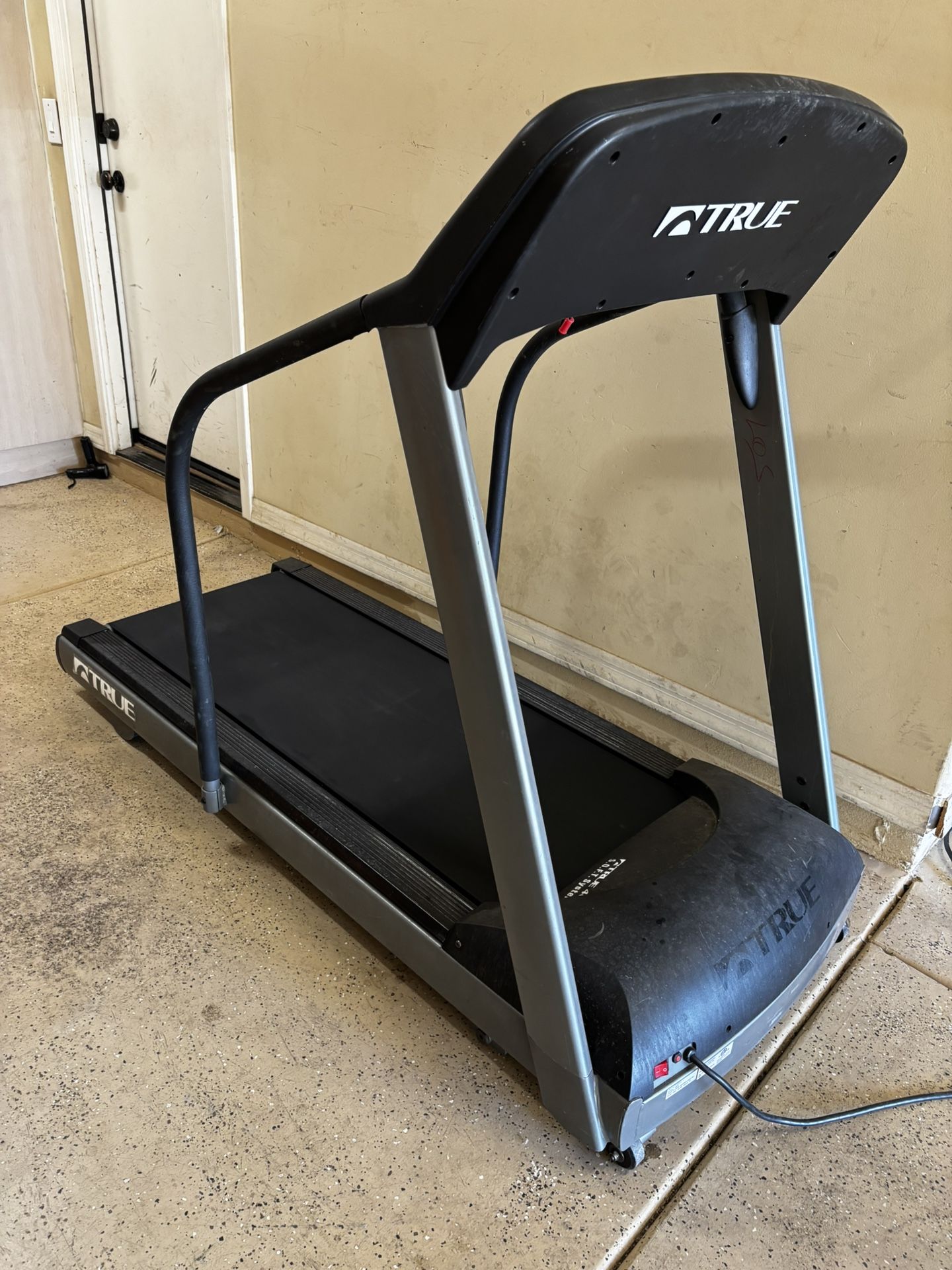 TRUE 400 S.O.F.T System Treadmill