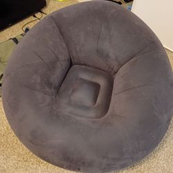 Inflatable chair
