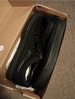 VANS OLD SKOOL BLACK Size12 Excellent Condition 
