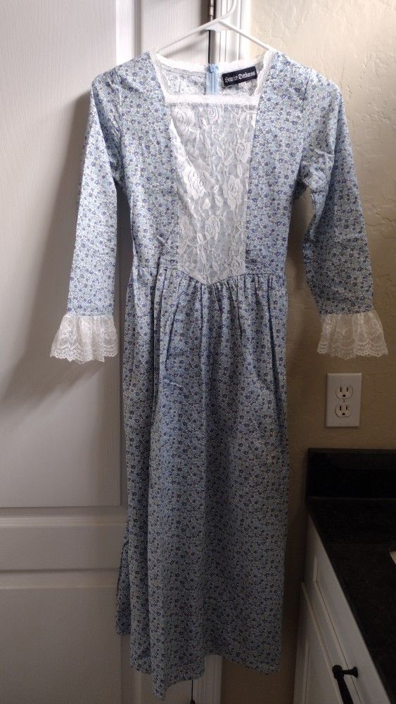 Colonial Child (12-13 Yr Old) Costume with Bonnet and Shawl 
