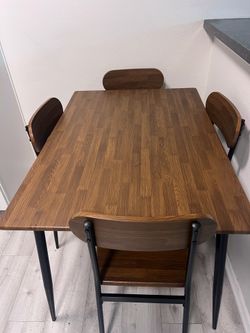 Table & 4 Chairs
