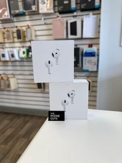 Apple  AirPods 4 with Active Noise Cancellation - White (Brand New)