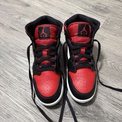Jordan Mid Black And Red
