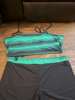 women’s swim suit set!
