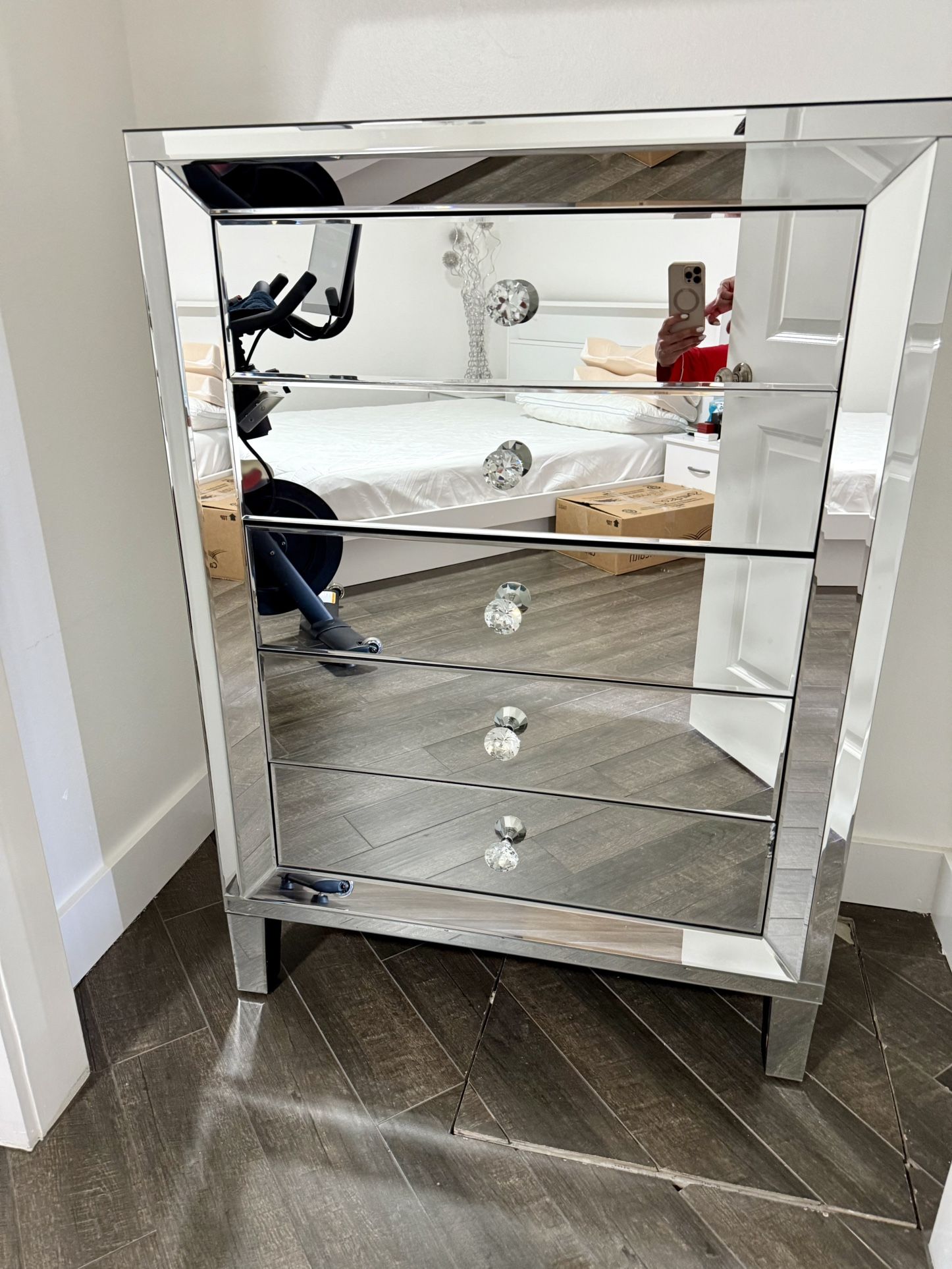 Mirrored 5 Drawer Chest 