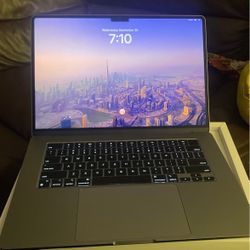 Apple MacBook Air 15 In
