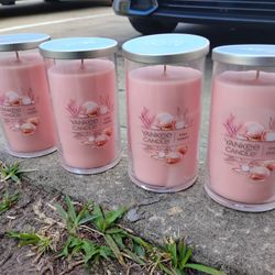 YANKEE CANDLE CO. 🕯️ Medium-Sizes PILLAR CANDLES 🕯️"PINK SANDS " 🩷 SCENTED LOT OF ×4 🕯️RETAILS @$19.99-$22.99+TAX PER CANDLE @ Local Retail Stores