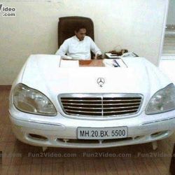 Mercedes Desk