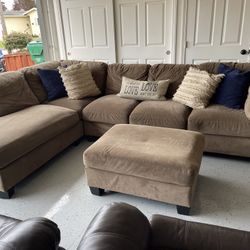 Pewter Sectional W Ottoman