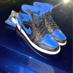 Jordan 1’s Royal Paint Platter Mids