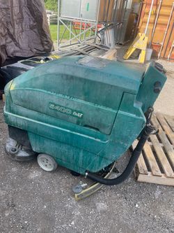 Tennant 5400 Walk Behind Floor Scrubber