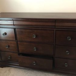 Cherry Wood 9 Drawers Dresser (65x18x42)