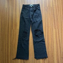 black distressed jeans