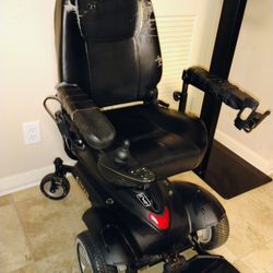 Electric powered wheelchair