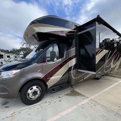 2020 Entergra 24R Quest
