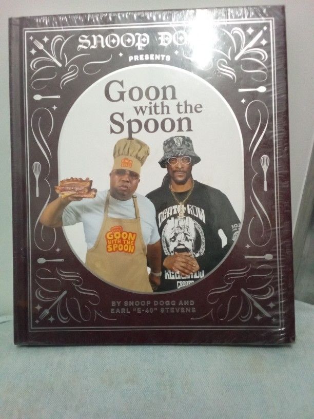 SNOOP DOGG BOOK (Goon With The Spoon )