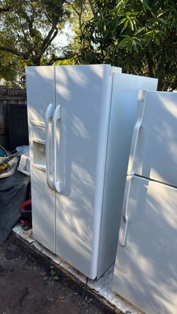 Modern White Refrigerator 