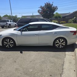 2017 Nissan Maxima