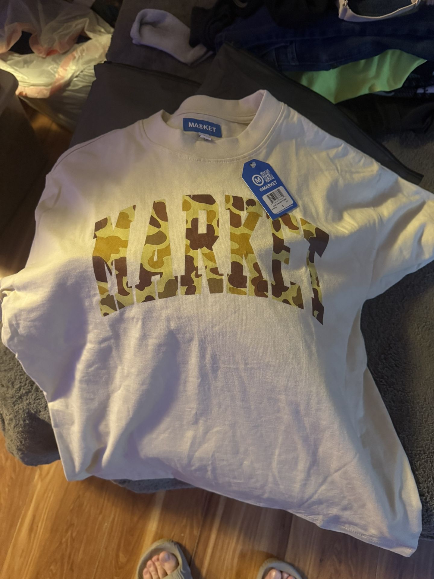 Market Men’s Tee