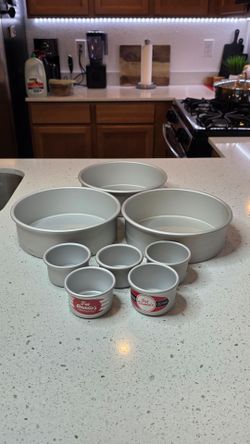 Large Lot of Cheesecake, Cake & Flan Baking Pans –