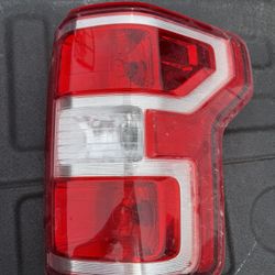 2020 Ford F150 Passenger side Taillight