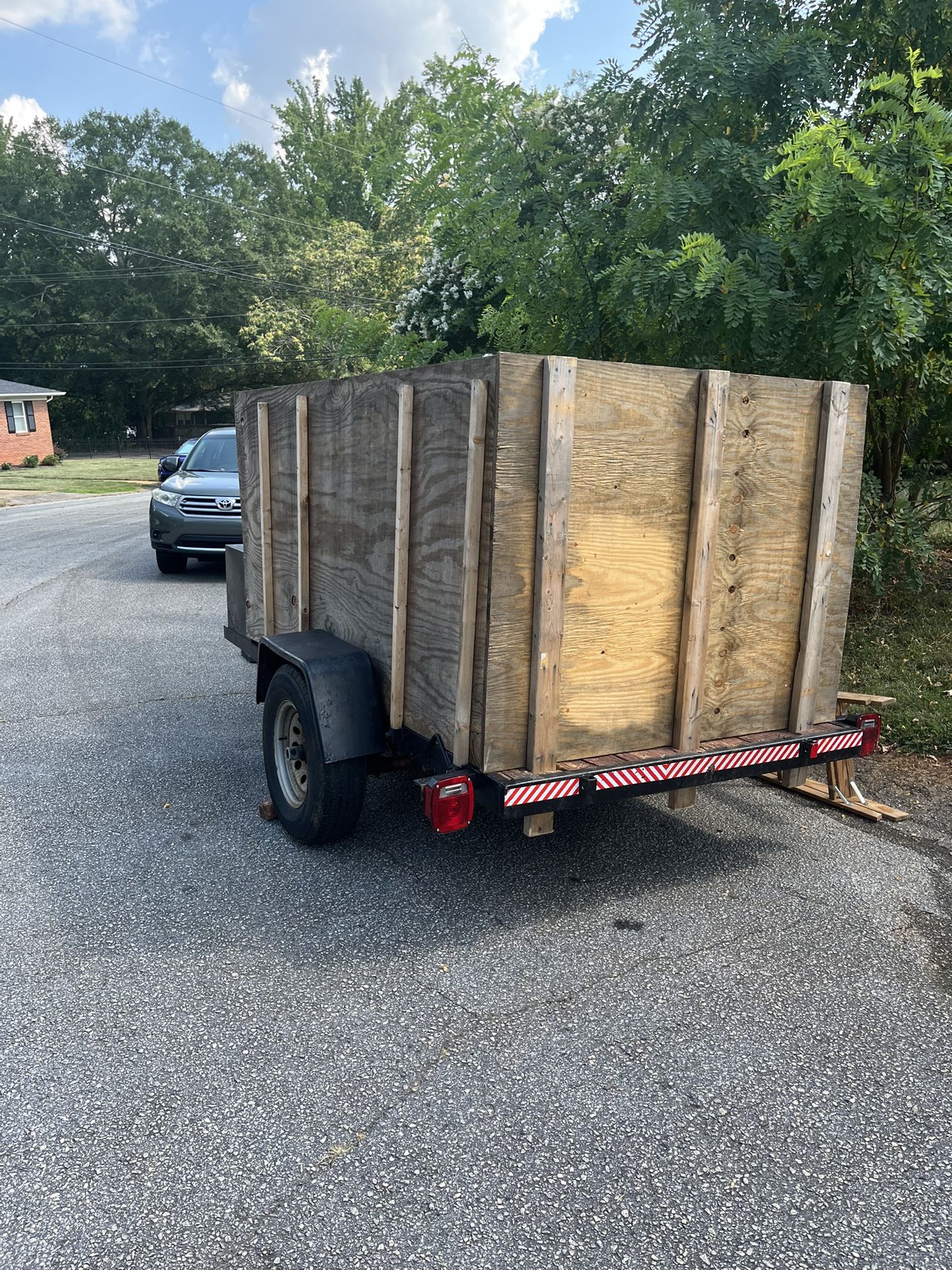 5x8 Utility Trailer With Walls And Toolbox