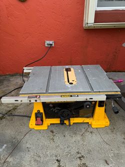 Compact Portable Jobsite Tablesaw Stand Not Included)
