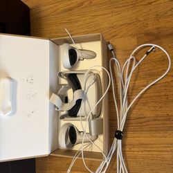 Meta Quest 2 With PC Link Cable