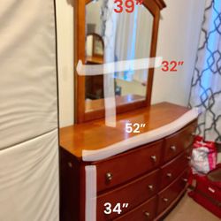 Solid Wood 6 Draws Dresser w Mirror