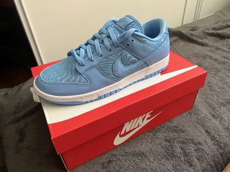 Nike Dunks 