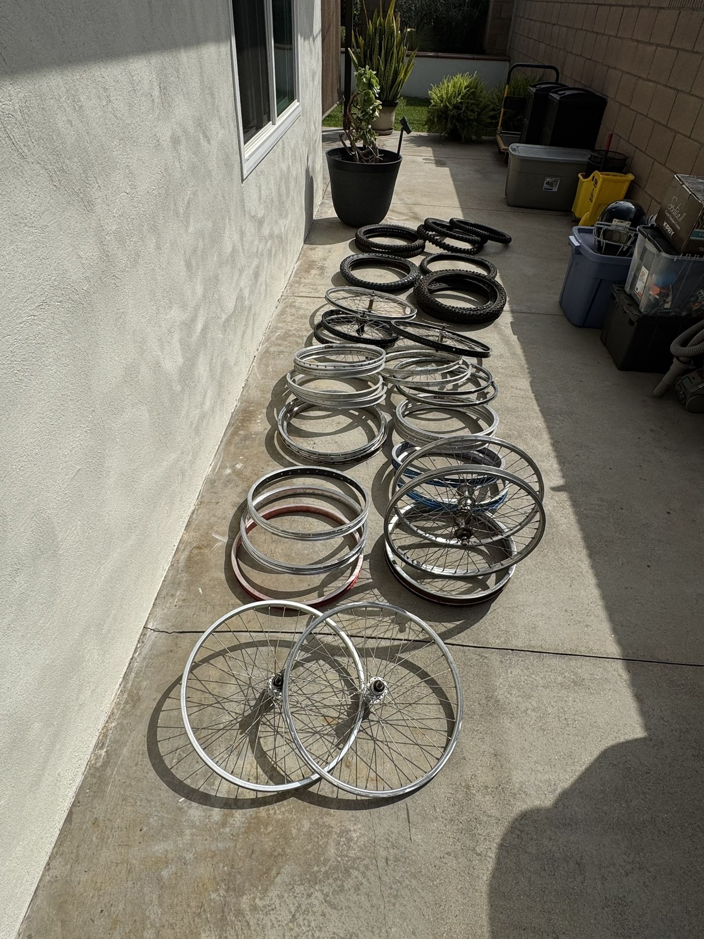 Lot Of Vintage Old School BMX RIMS /tires Araya 20x1.75 
