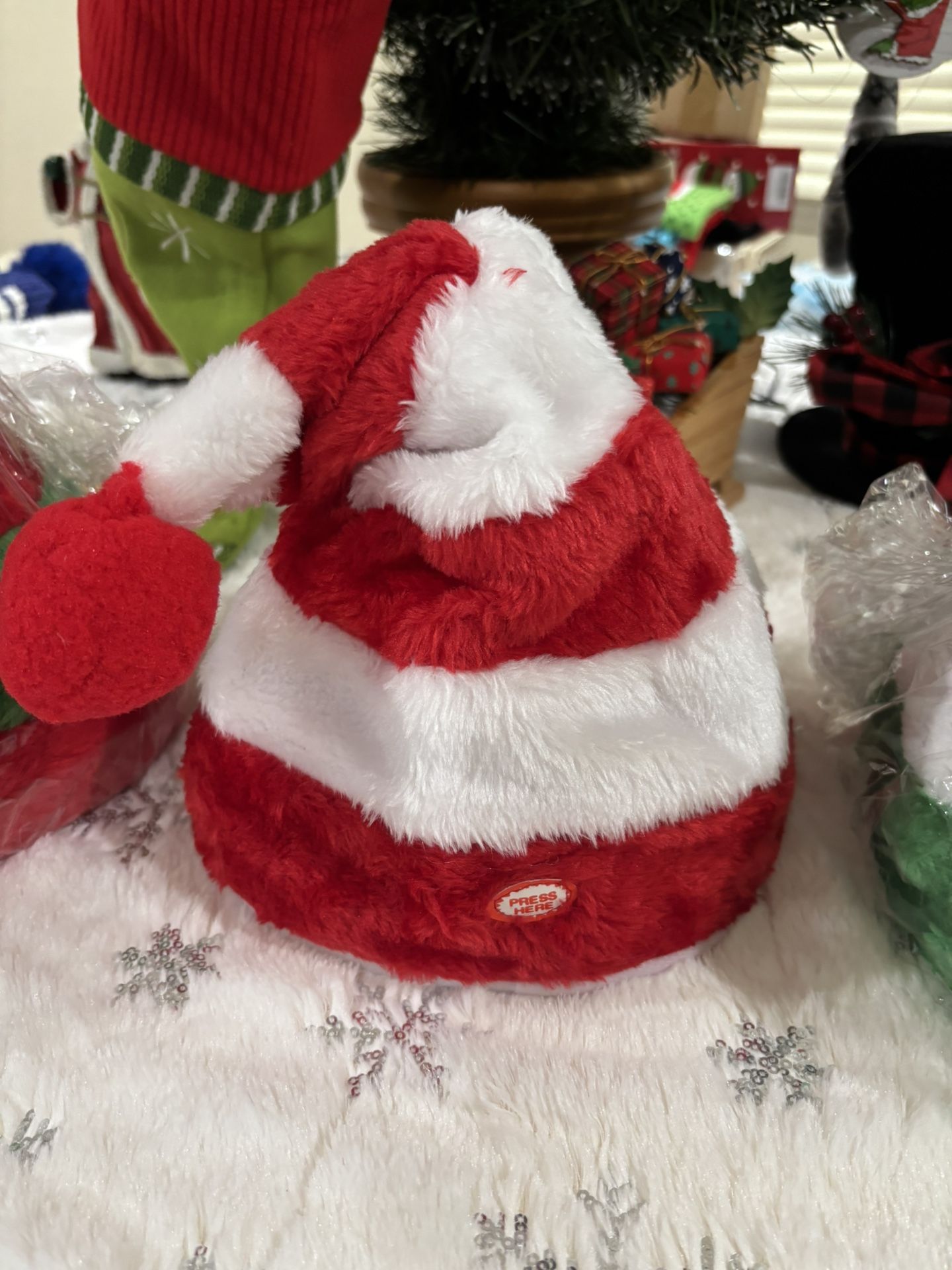 Adult Table Top Singing, Dancing Holiday Hats