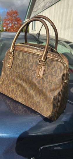 Great women MK shoulder purse