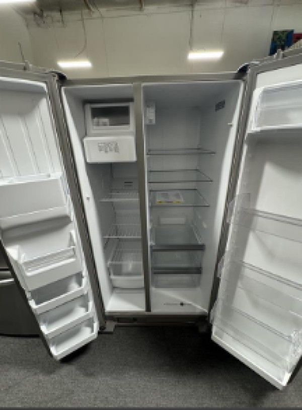 36-inch Wide Side-by-Side Refrigerator - 24 cu. ft.