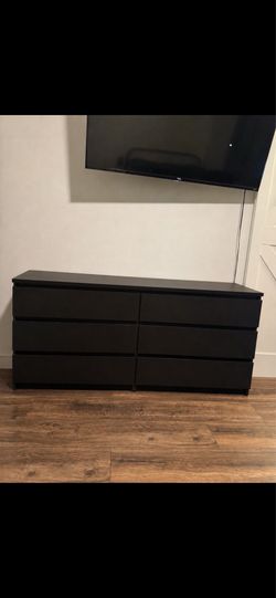6 drawer black dresser need gone asap