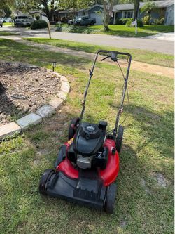 Self propelled lawnmower
