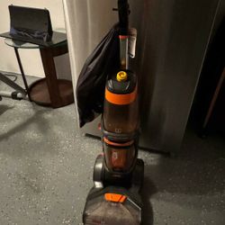 Bissell Carpet Cleaner 