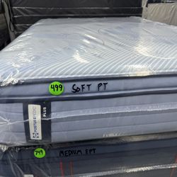 FULL SIZE SEALY POSTUREPEDIC PLUS (SOFT) PILLOW TOP MATTRESS & BOX SPRING BED SET