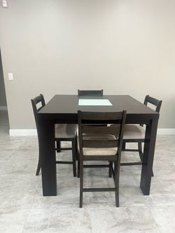 Counter Height Dining Table Set with 4 Chairs