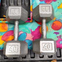 PAIR  OF  40 LB . STEEL  HEX  DUMBBELLS• ALSO  LIGHTER & HEAVIER STEEL & RUBBER DUMBBELLS  • BATTLE ROPES • 5-6-7 FT BARS • EZ  CURL BARS • WALL BALLS