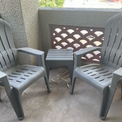 Outdoor Furniture: Chairs And Table 