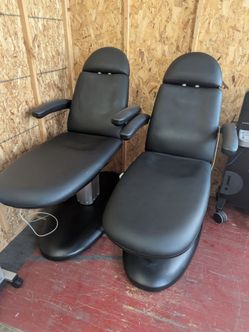Skinact spa treatment chair table